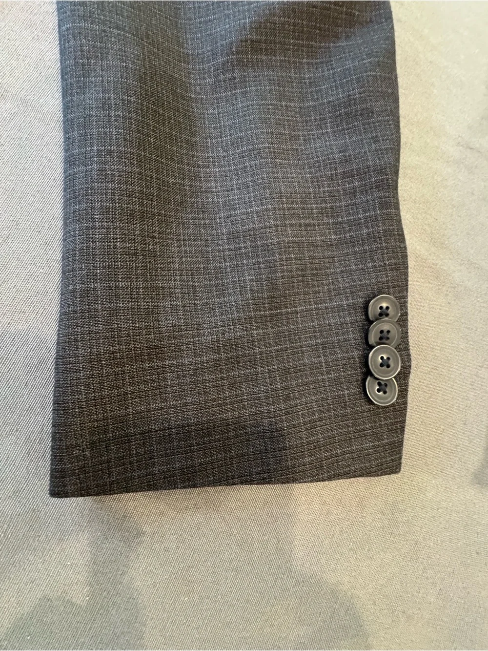 Vince Camuto Wool Moden Fit Plaid 2 Button Blazer Size 42R Slim Fit Gray Blue